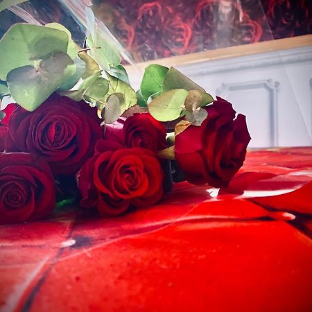 Bulle D'Amour , Une Nuit En Amoureux 坦恩 外观 照片
